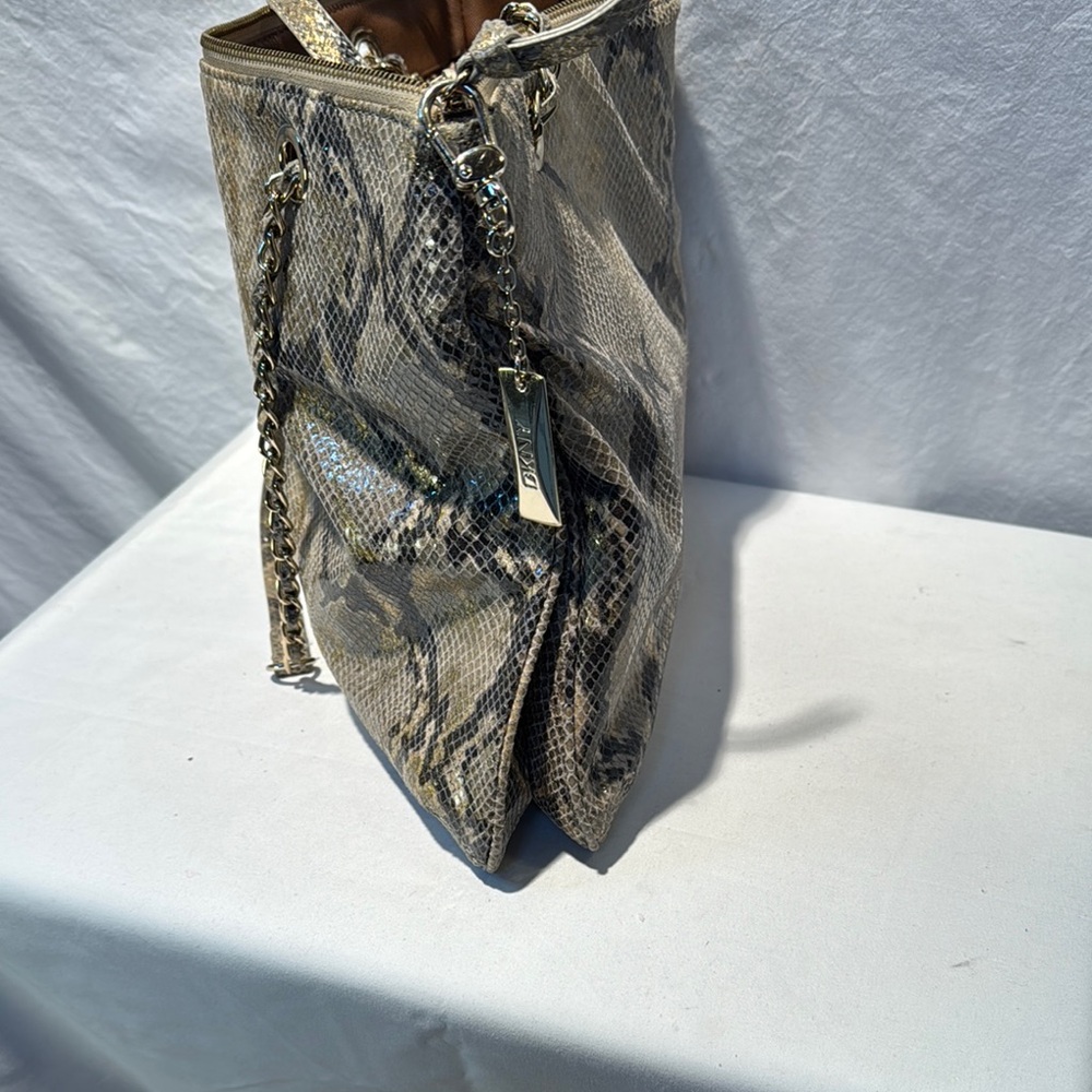 DKNY Elegant Gold and Black Genuine Leather Snakeskin Women’s Bag - Picture 5 of 16